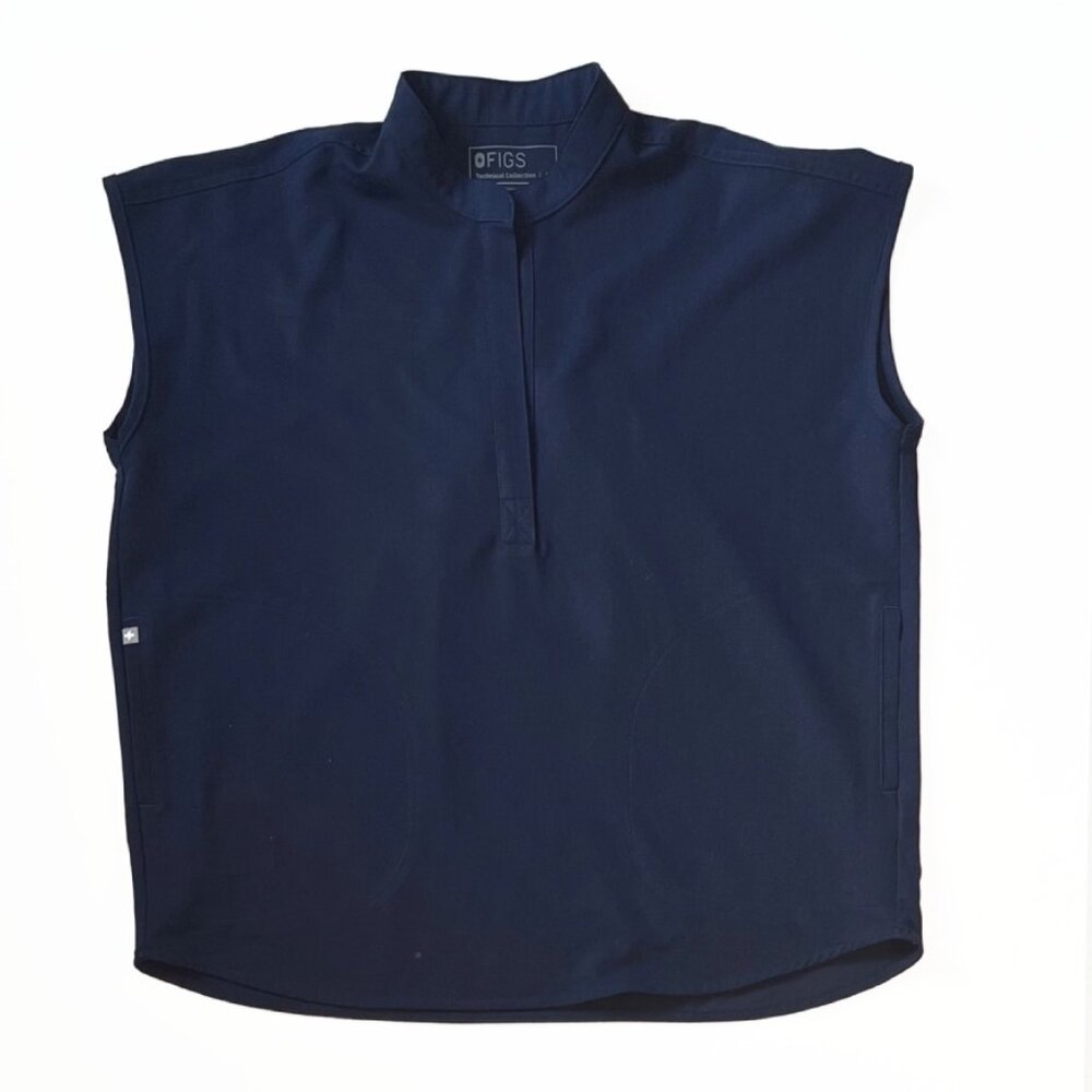 Figs Rafaela Oversized Scrub Top in NAVY